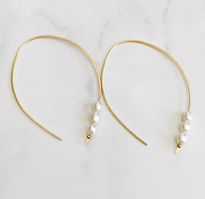 Modern Pearl Open Hoop Earrings Earrings Bonnie Boardman Jewelry   